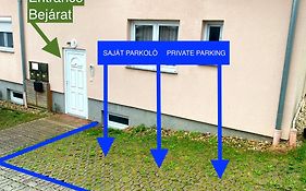Irisz Hillside Apartman
